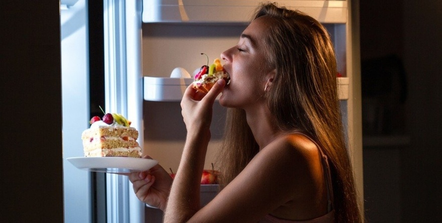 Why We Are Always Hungry in the Evening – and What Are the Ideal Foods for Snacking