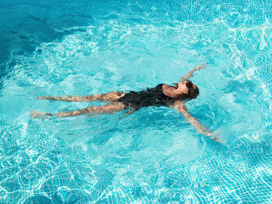 Dive into Better Brain Health: The Three Benefits of Swimming