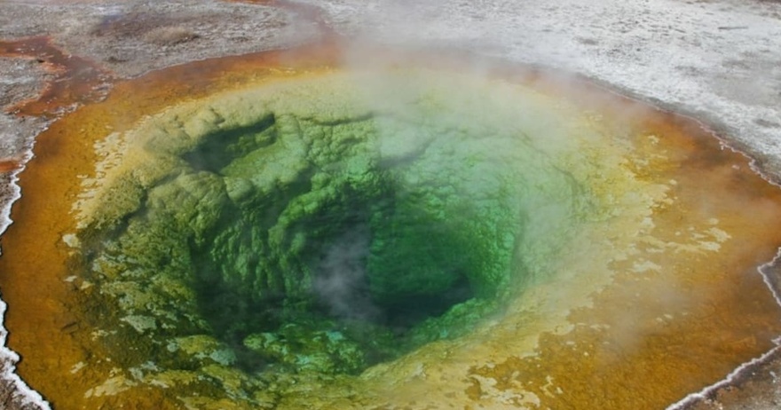 Man Accidentally Fell into Yellowstone Hot Spring and was Completely Dissolved Within a Day