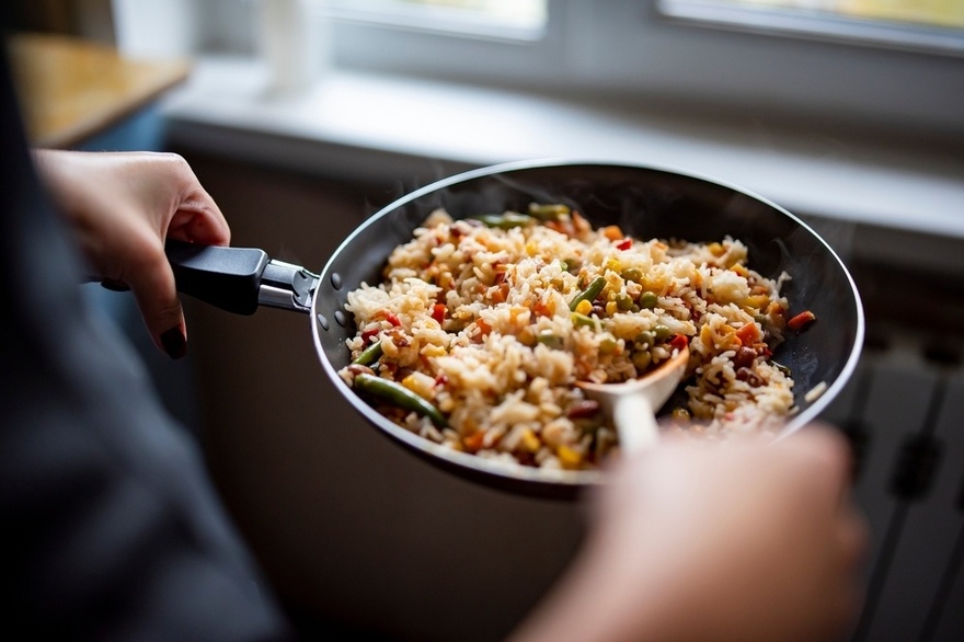 There’s a Reason Your Rice Cooker Came With a Paddle- Here’s How To Use It