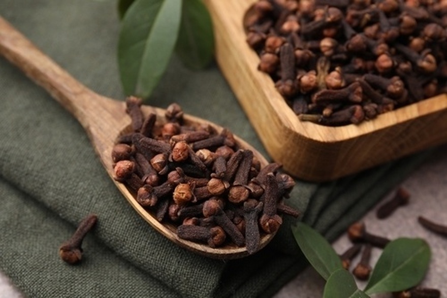 Flower Power: 8 Benefits of Cloves You Probably Didn’t Know About