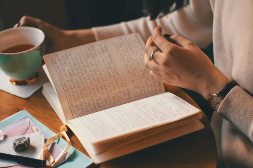 The Positive Effects of Journaling on Psychology: How Writing Can Improve Mental Health