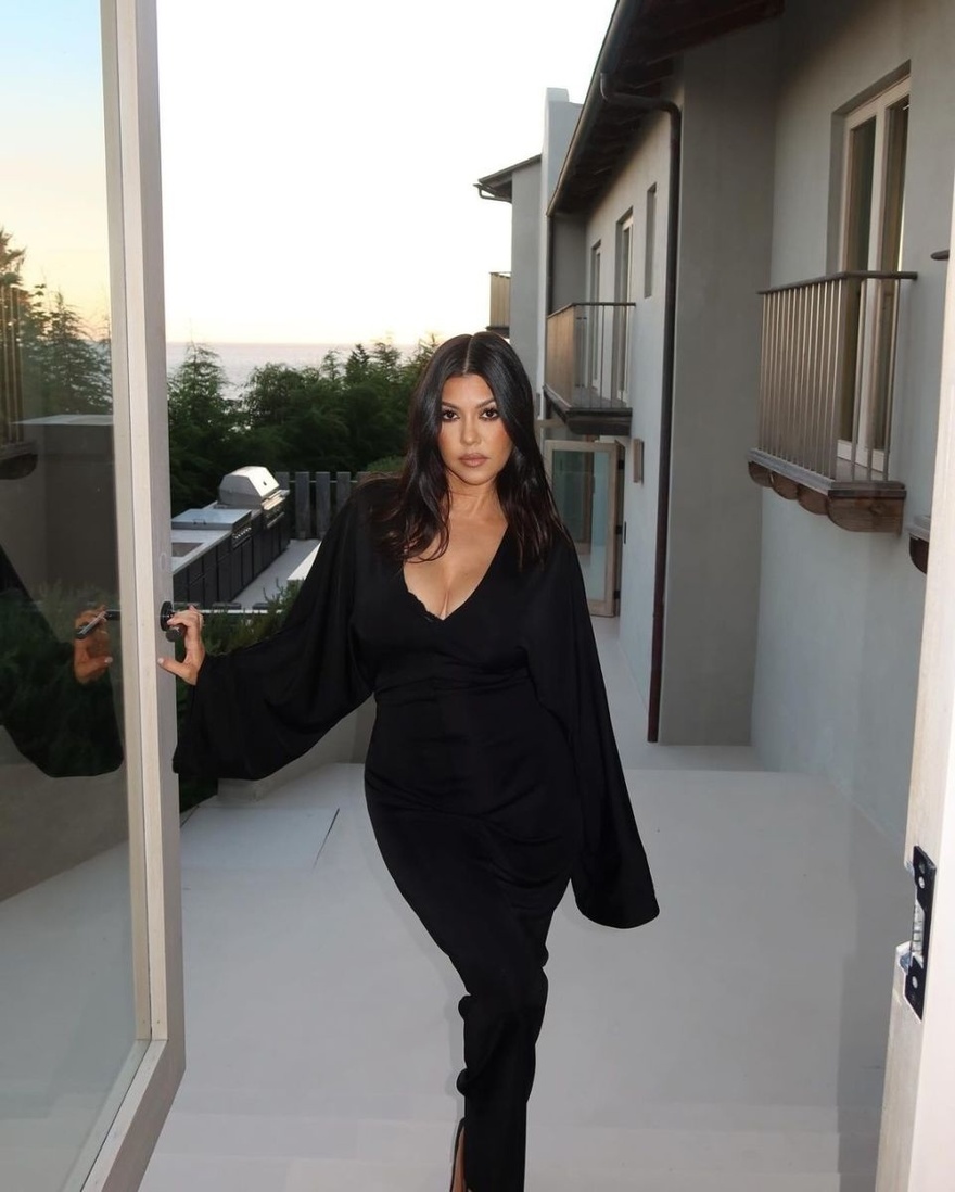 Kardashian Sister Comes Out As ‘Autosexual’ – Here’s What It Means