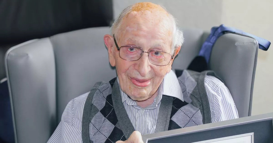 World’s oldest man John Tinniswood dies in UK care home just months after setting record