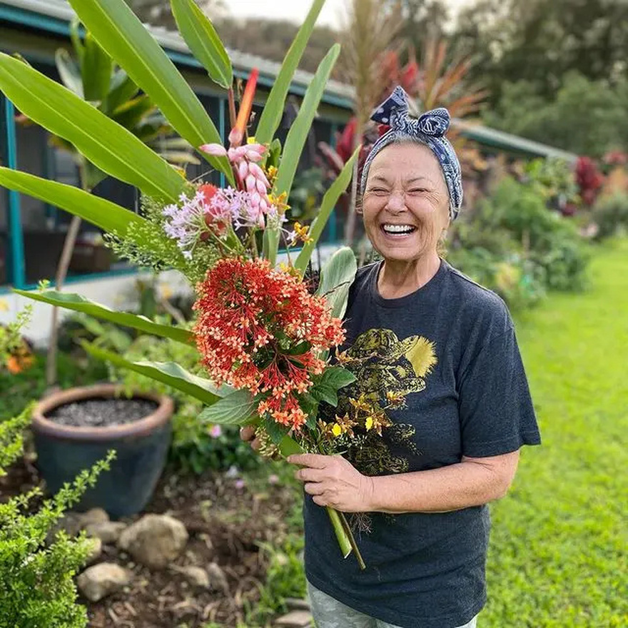 Fans criticize Roseanne Barr’s messy living situation after she posts a photo of her bed.