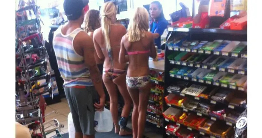 Photo Of Women In Convenience Store Turns Heads Online After People Notice Small Detail