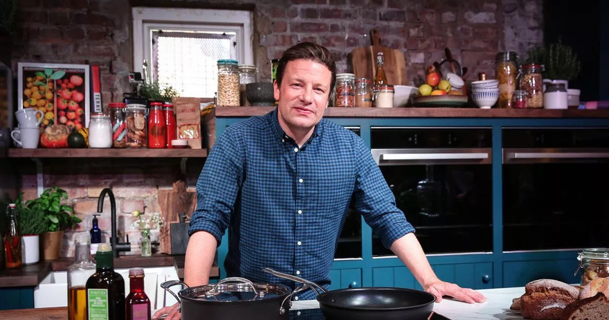 Jamie Oliver reveals huge Christmas shopping list you need to start buying now