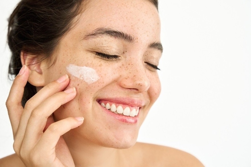 Cream, Lotion & Gel: Their Differences and Which One is Most Suitable for You