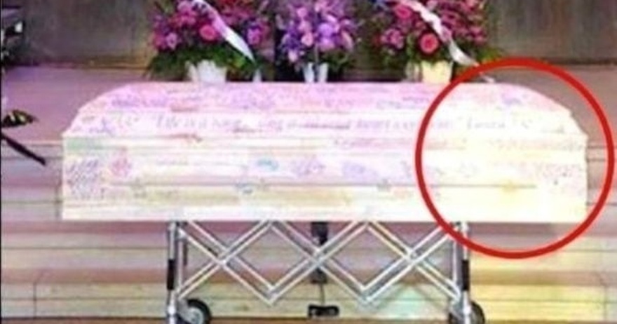 Teenage girl dies of cancer – when her mom looks at her coffin, her heart is filled with warmth