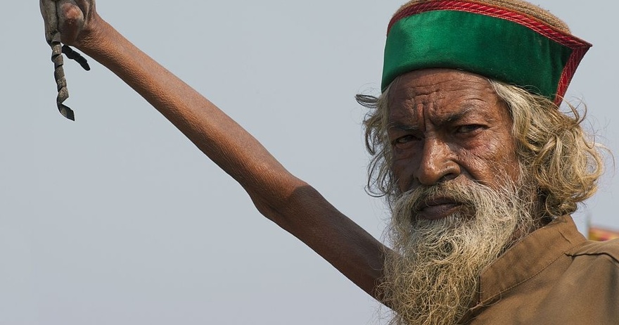 Incredible reason this man has kept his arm raised in the air for 50 years