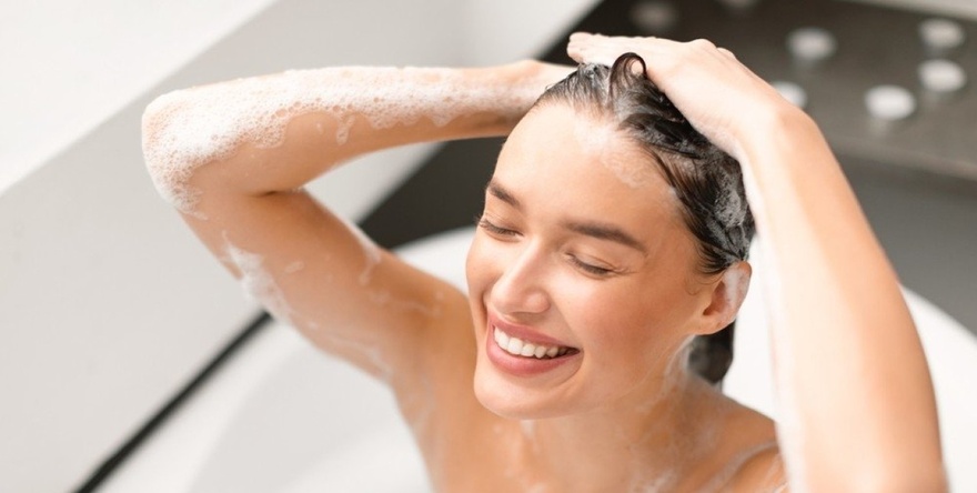 5 Common “Don’ts” in Shampooing Your Hair That Can Cause Hair Loss