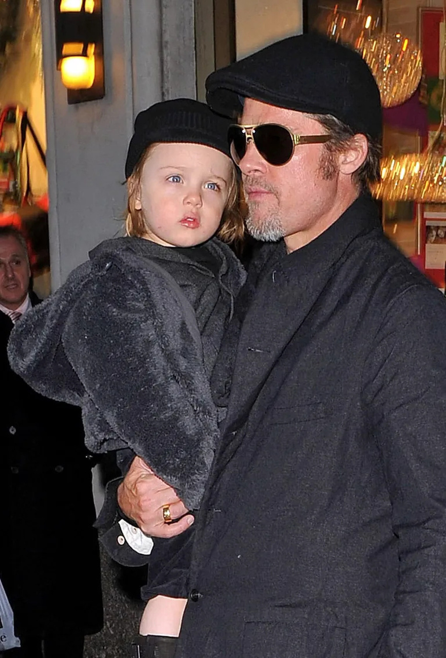 Jolie-Pitt’s Son Knox, 16, Who Sold Dog Treats, Looks Like Brad Pitt’s Clone — His Transformation Caused Hot Buzz