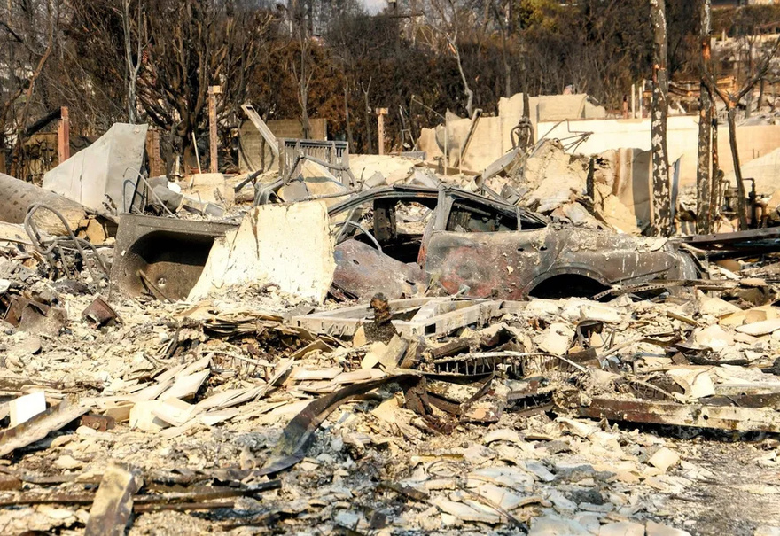 8 Celebs Who Lost Their Homes or Had to Evacuate amid Los Angeles Wildfires