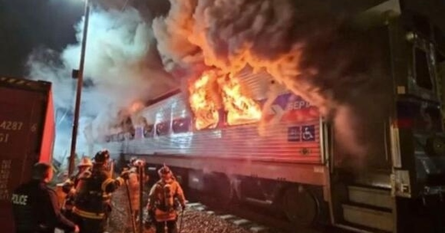 Train traveling from Pennsylvania to Delaware carrying 350 passengers bursts into flames