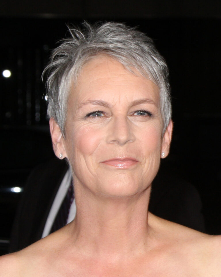 Jamie Lee Curtis fights back tears while talking about L.A. fires