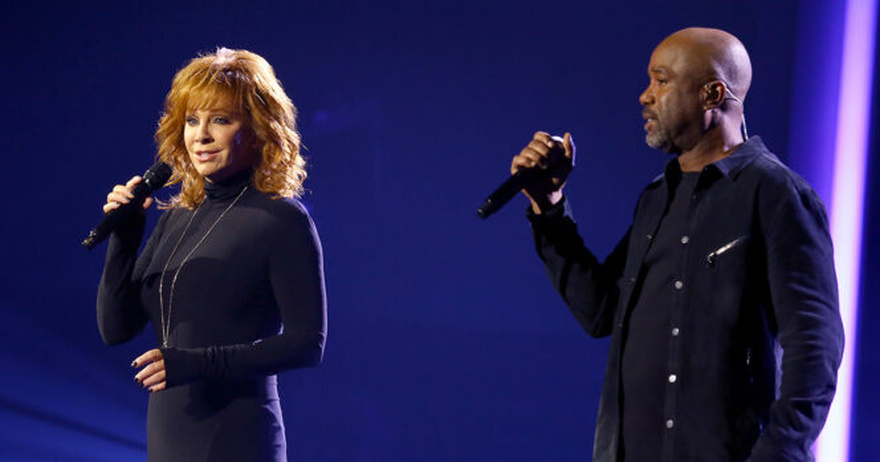 Reba McEntire and Darius Rucker pay homage in duet