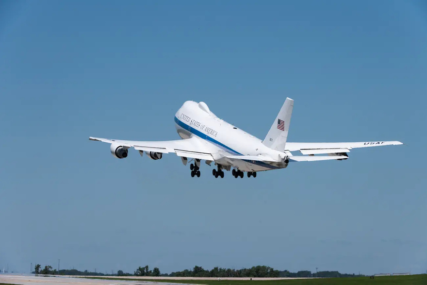 Seeing This Plane in the Sky Could Mean You Have Minutes Left to Live