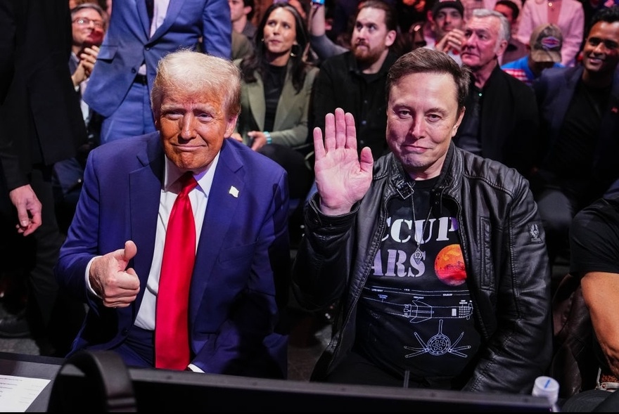 Elon Musk issues all federal employees with ultimatum email after being challenged by Trump