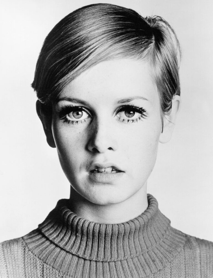 See iconic model Twiggy now at 73