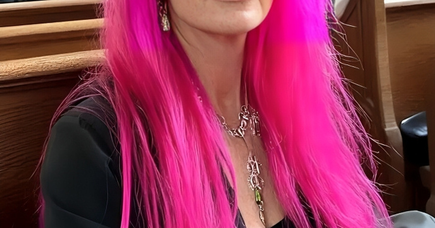 Is Bright Pink Hair in Church Disrespectful? I Can’t Seem to Wrap My Head Around It