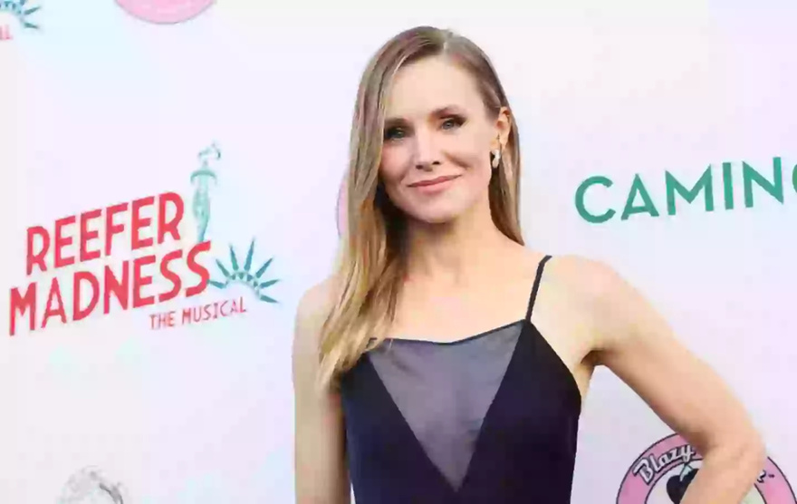 Sheer number of celebrities in Kristen Bell’s dinner photo is blowing people’s minds