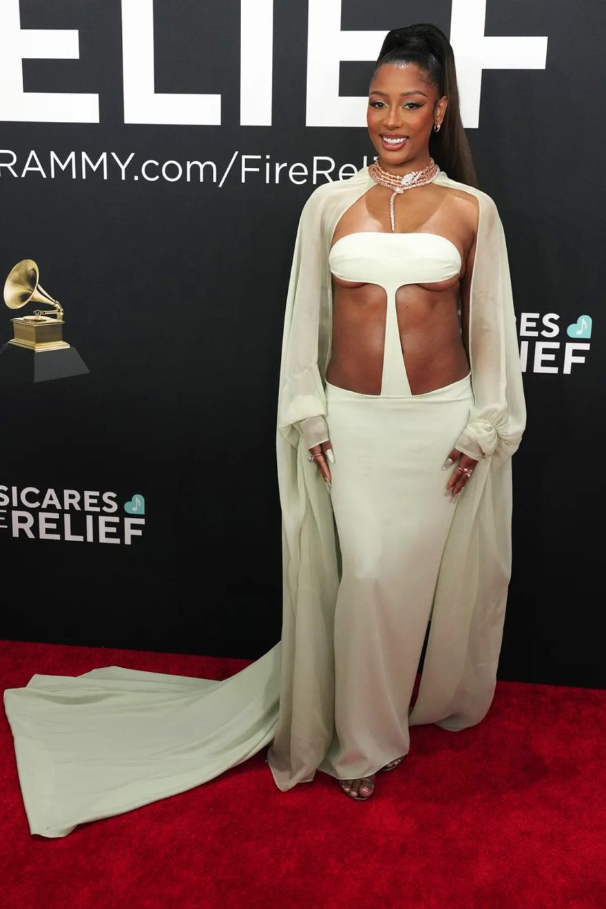 Every Naked Dress That Heated Up the 2025 Grammys Red Carpet: Chrissy Teigen, Bianca Censori, More