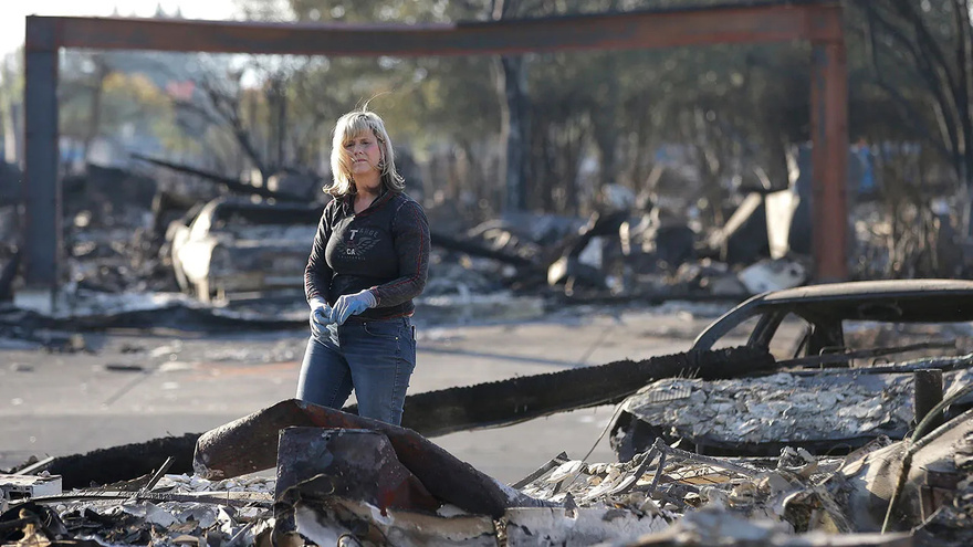 Paris Hilton Says ‘My Heart Has Shattered into a Million Pieces’ as She Visits Malibu Home Destroyed by Los Angeles Fires