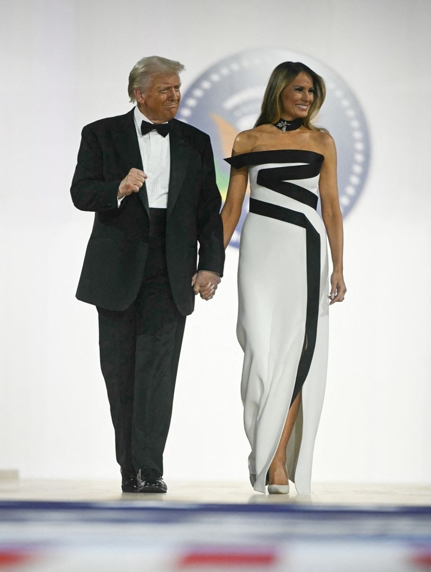 Melania Trump’s inauguration outfit goes viral