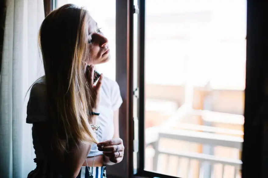 16 Subtle Clues Your Partner May Not Be Loving You as You Deserve