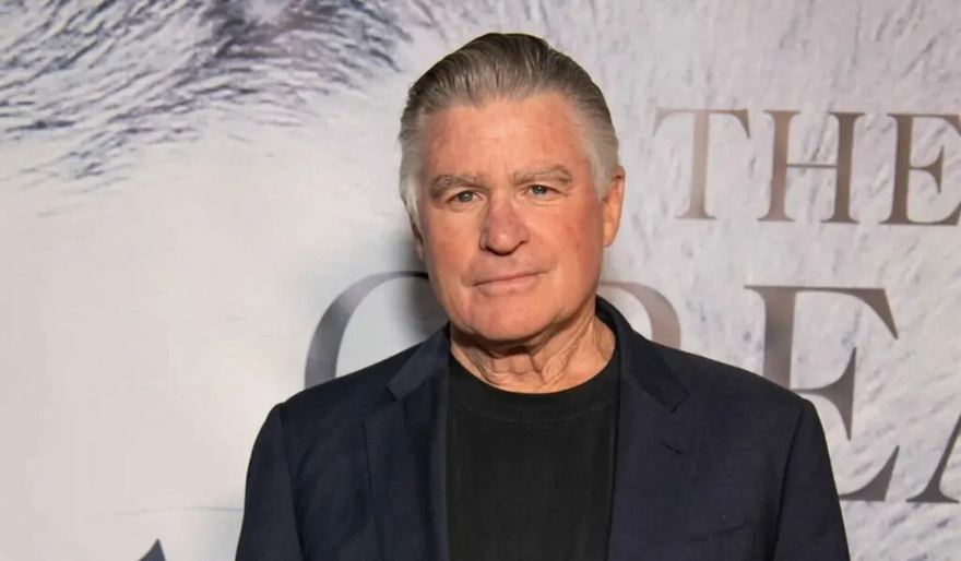 After Treat Williams’ untimely departure, Catherine Zeta-Jones and John Travolta lead heartfelt tributes to him.