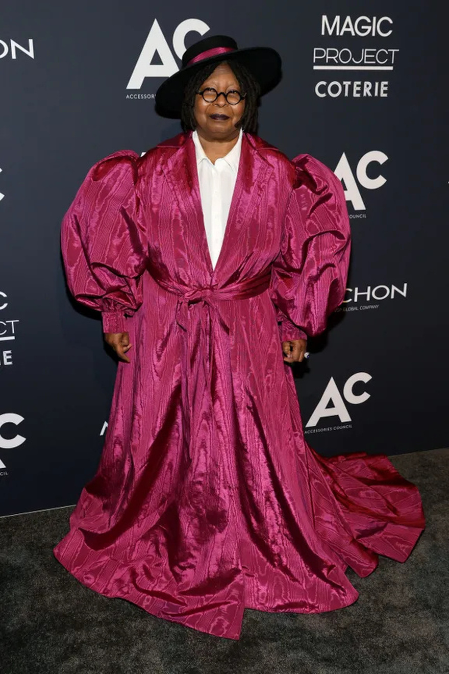 Whoopi Goldberg Attends AMI Show During 2025 Paris Fashion Week, Sparking Fan Discussion – Photos