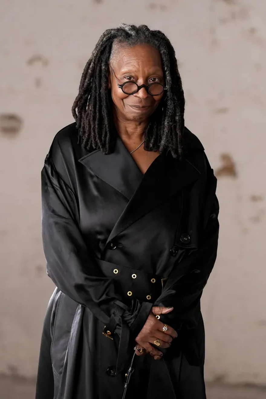 Whoopi Goldberg Attends AMI Show During 2025 Paris Fashion Week, Sparking Fan Discussion – Photos