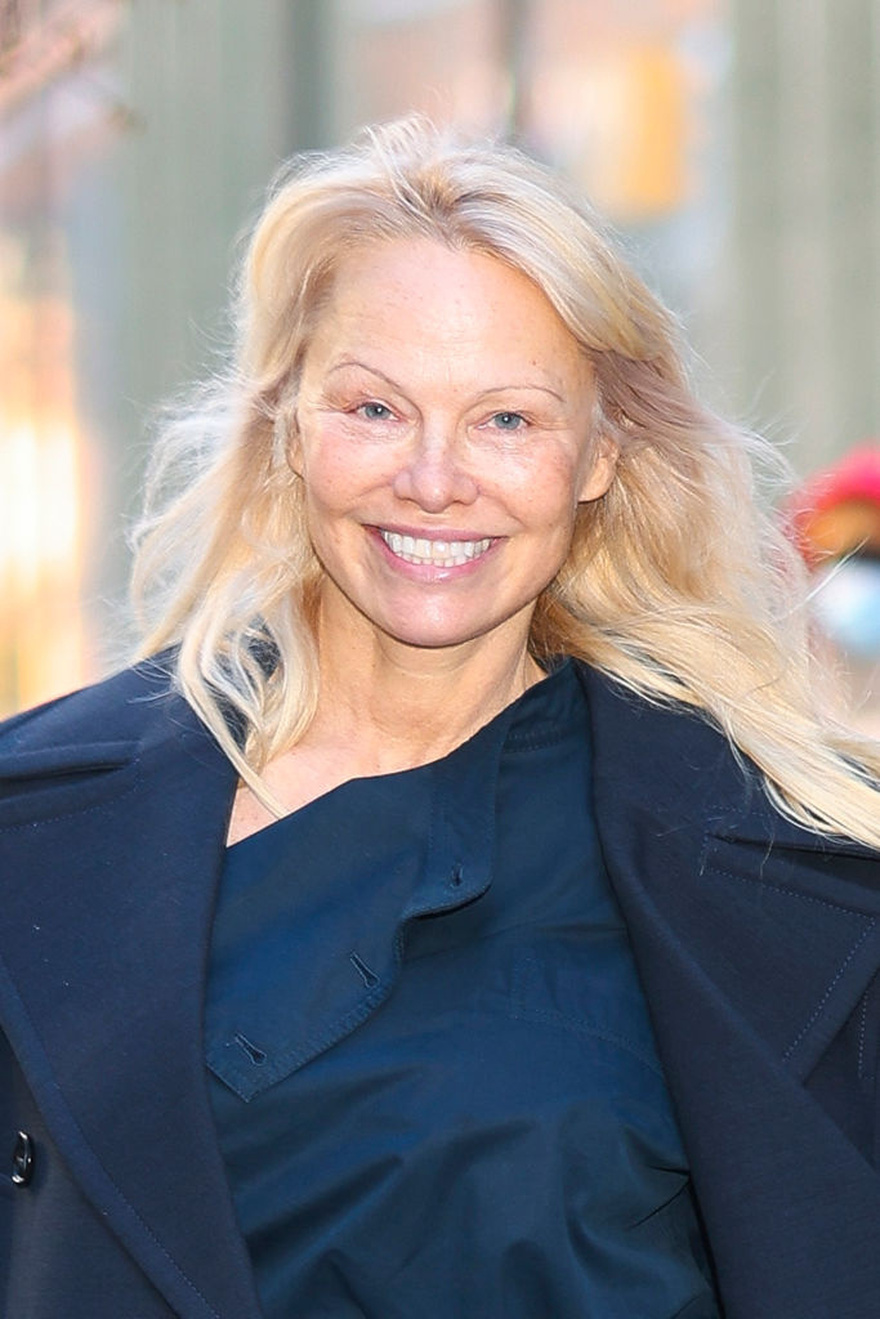 Why Pamela Anderson’s Golden Globes makeup sparked controversy