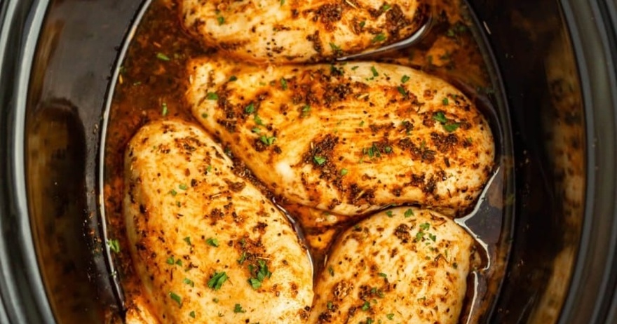 Put Chicken Breasts in a Slow Cooker With This Sauce