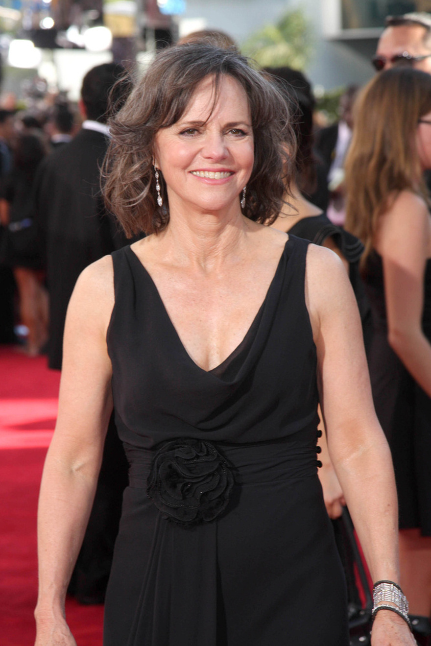 Sally Field responds to critics who called her “ugly”