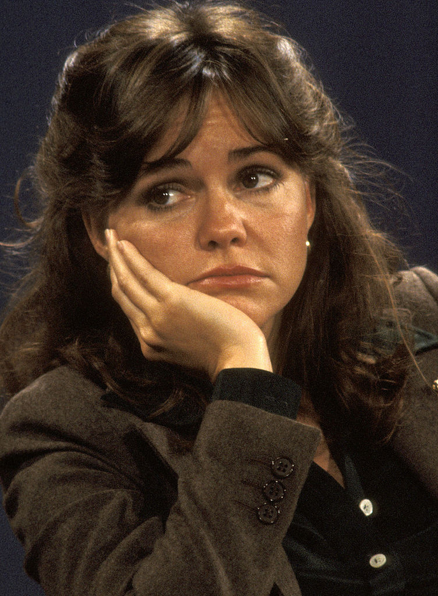 Sally Field responds to critics who called her “ugly”