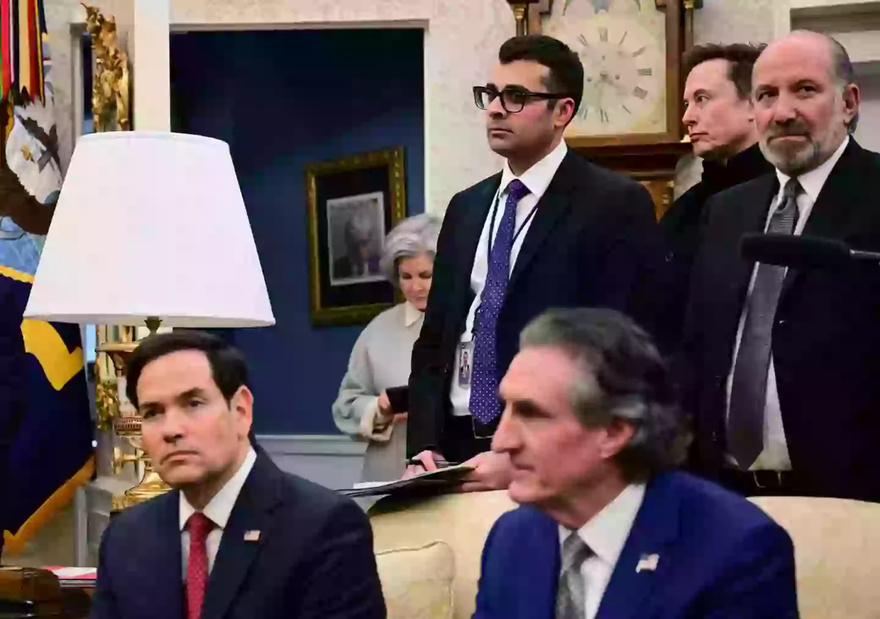 People left stunned after discovering what Donald Trump has hung up outside Oval Office