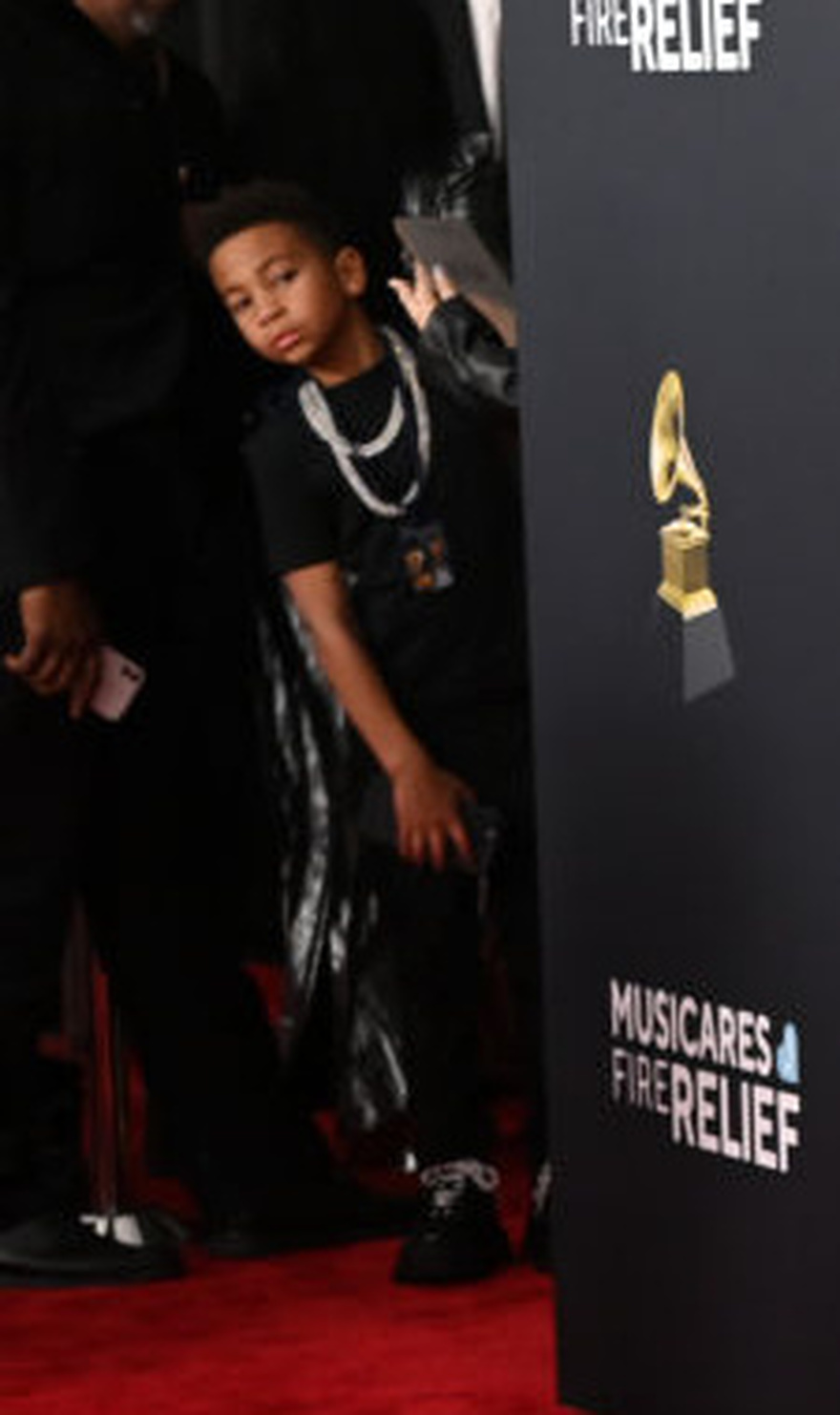 Grammys kid goes viral for reaction to Bianca Censori as people say she ‘needs to go to jail’