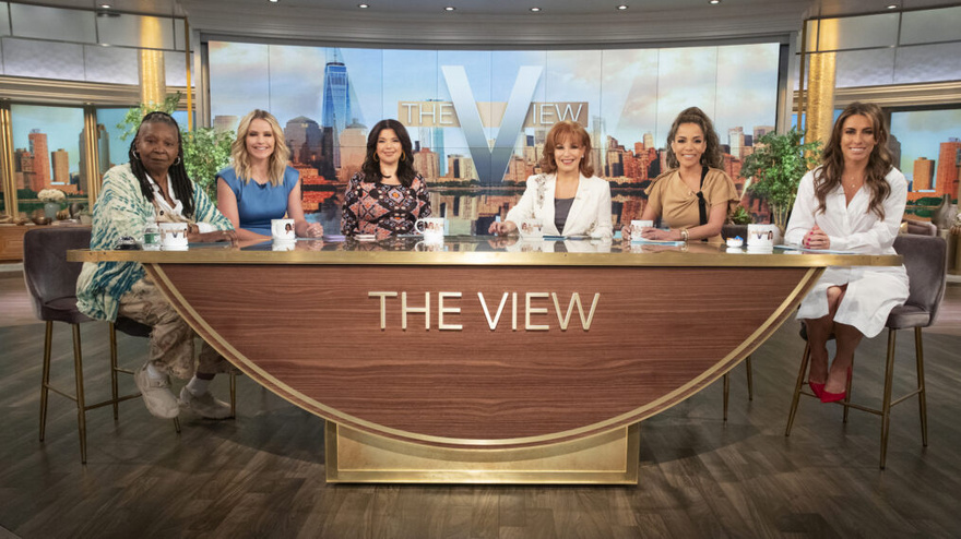 Carrie Underwood Sues ‘The V!ew’ Hosts, Demands They Shut Down Show “This Is A Show That Lies To Its Viewers”