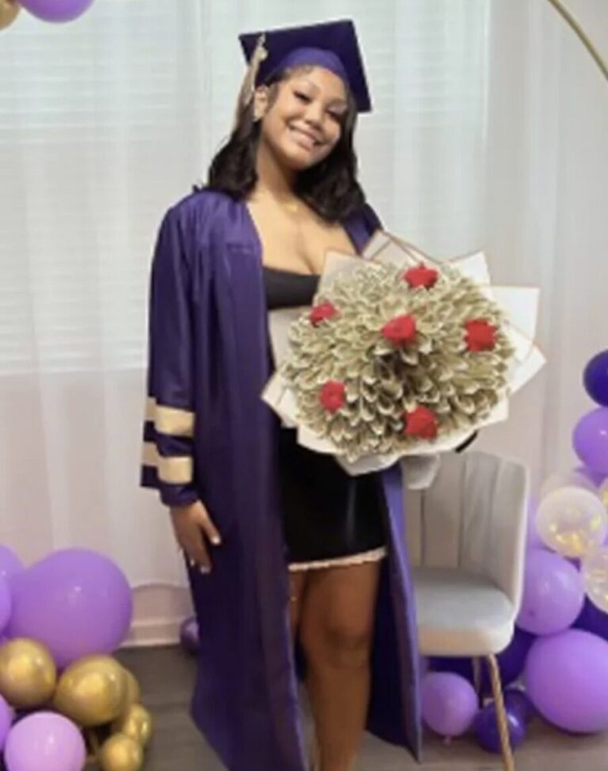 18-year-old tragically dies weeks after collapsing at high school graduation