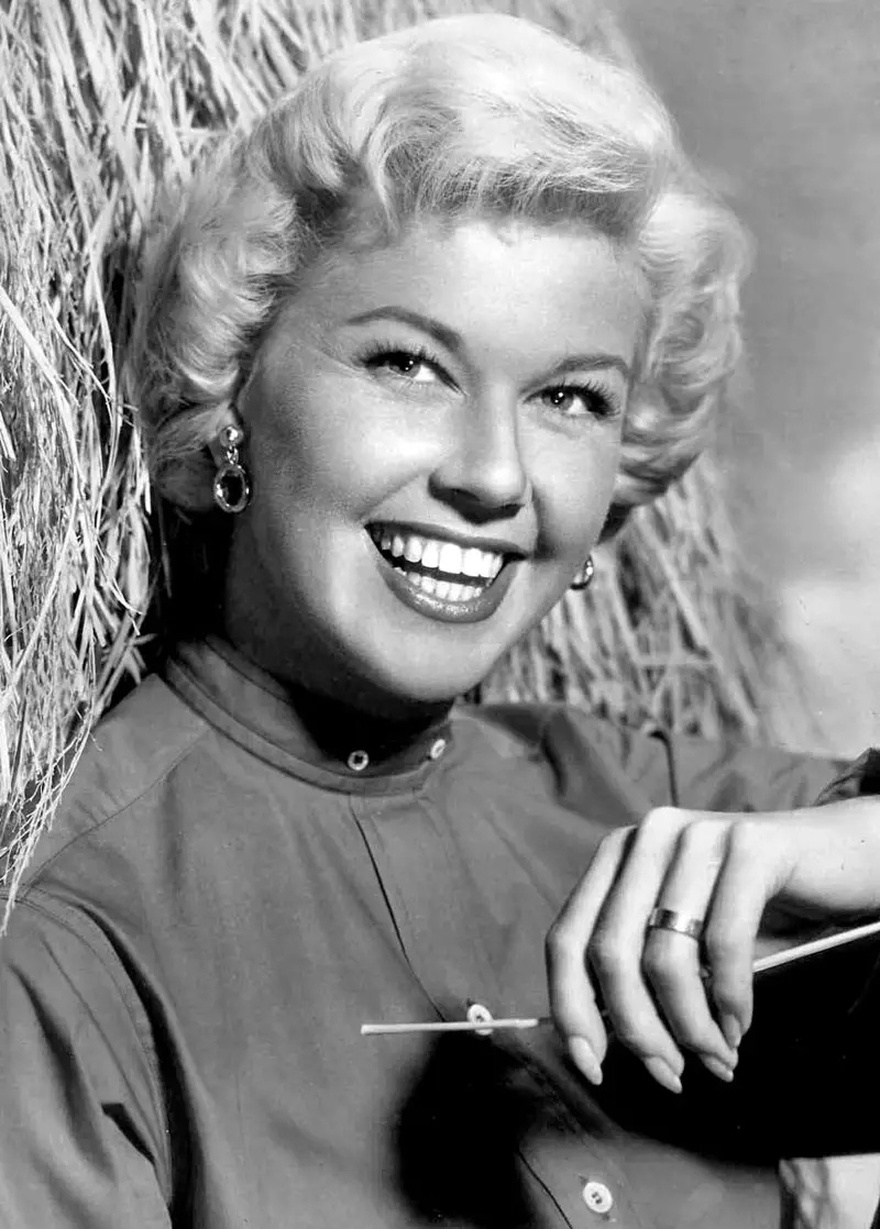 This legendary actress never wanted a funeral, memorial, or grave marking after she died