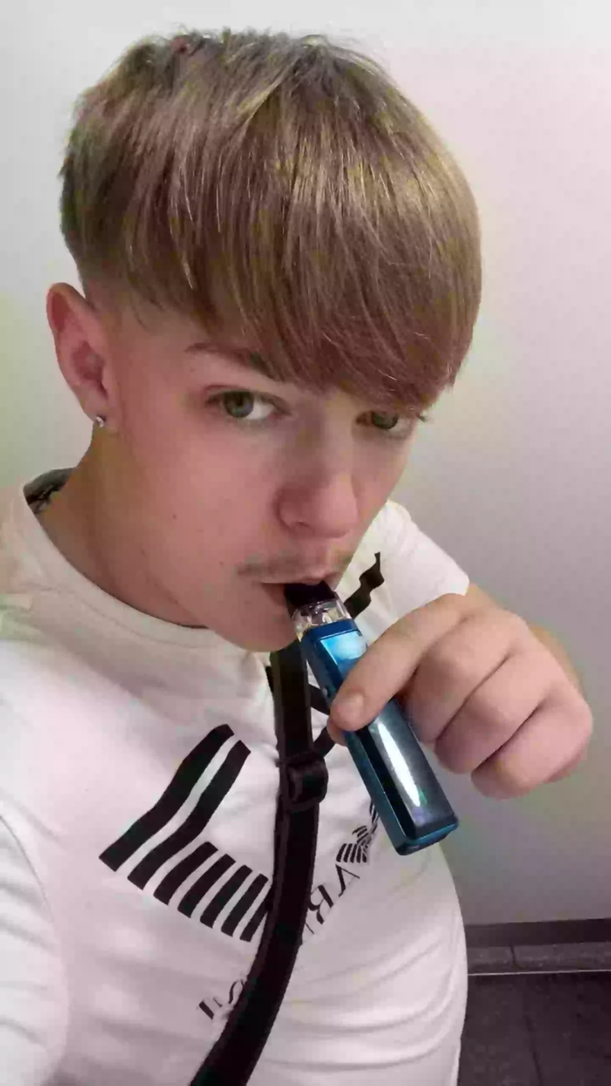 Teenager who vaped equivalent of 50 cigarettes a day given ‘shock’ diagnosis after coughing ‘pints’ of blood