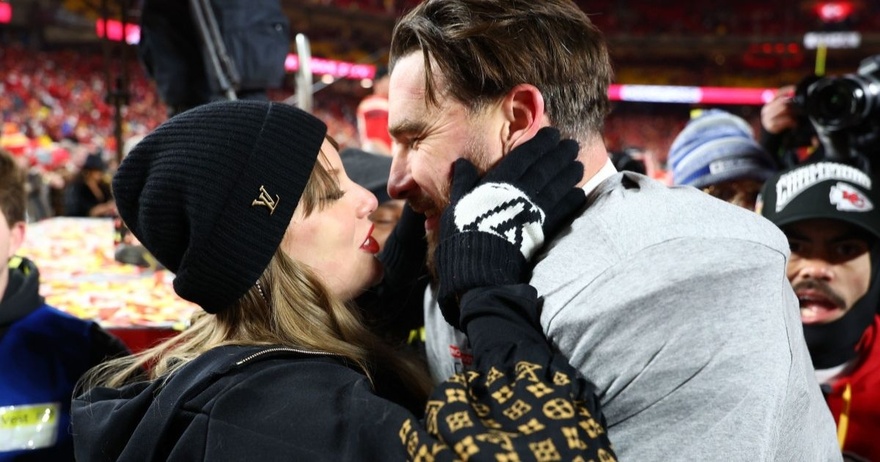 Just ahead of the Super Bowl, Taylor Swift does something unexpected for boyfriend Travis Kelce